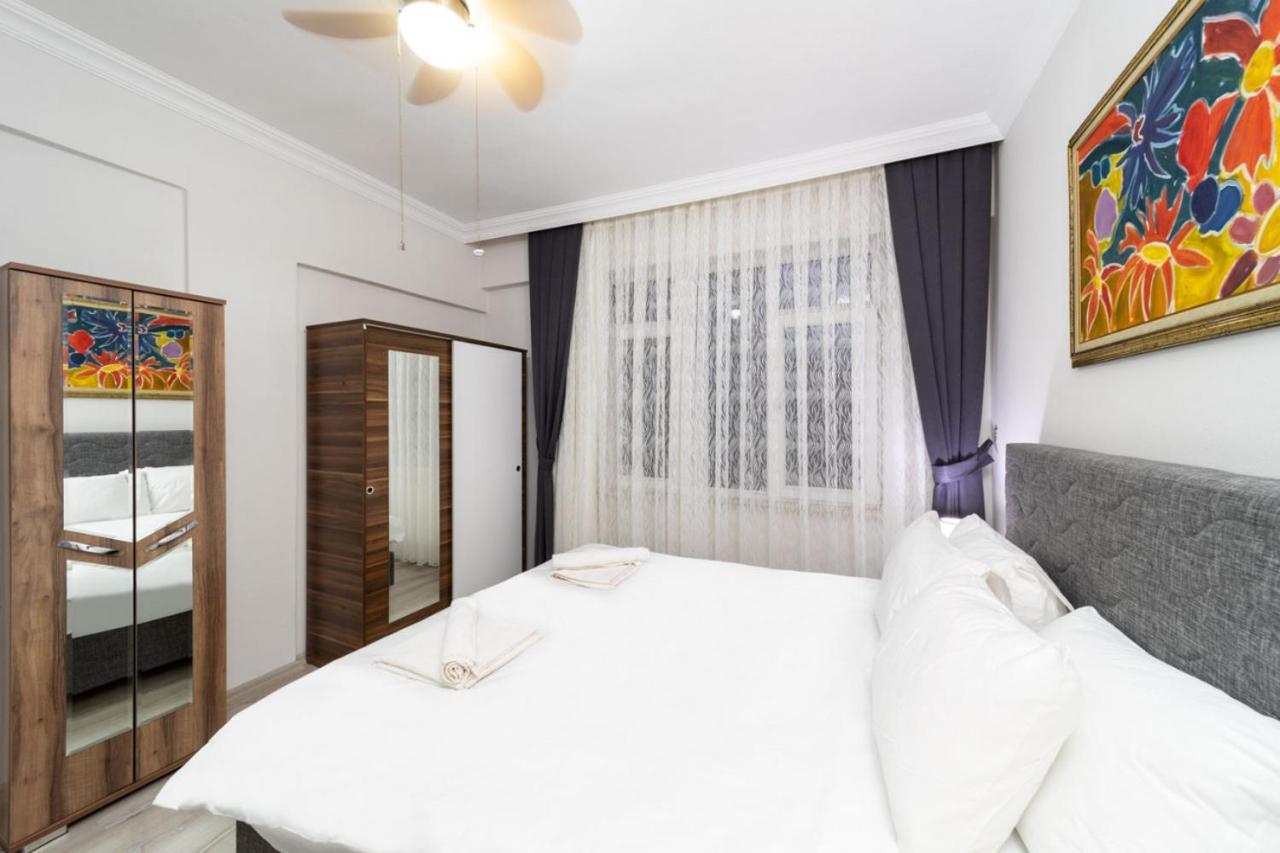 Pleasant Flat With Balcony In Kaleici Apartament